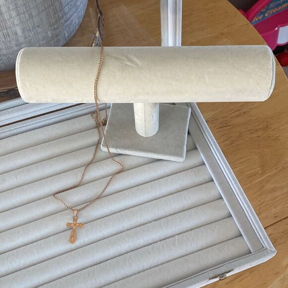 Swan Design Velvet Jewelry Display Case with velvet jewelry stand - Picture 2 of 5